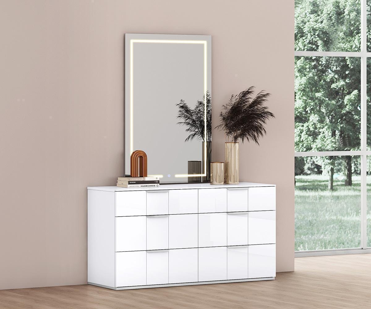KW-Letty Dresser